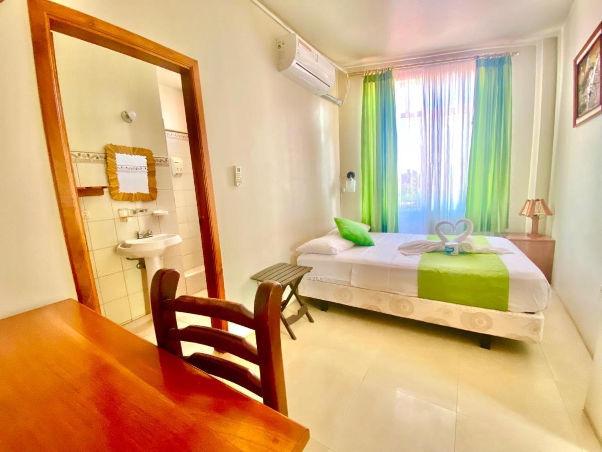 Hotel El Rincon De George à Puerto Villamil Extérieur photo
