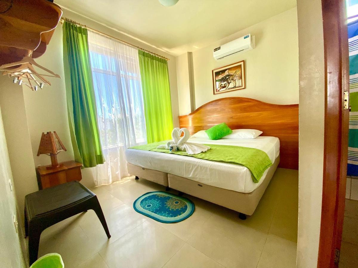 Hotel El Rincon De George à Puerto Villamil Extérieur photo
