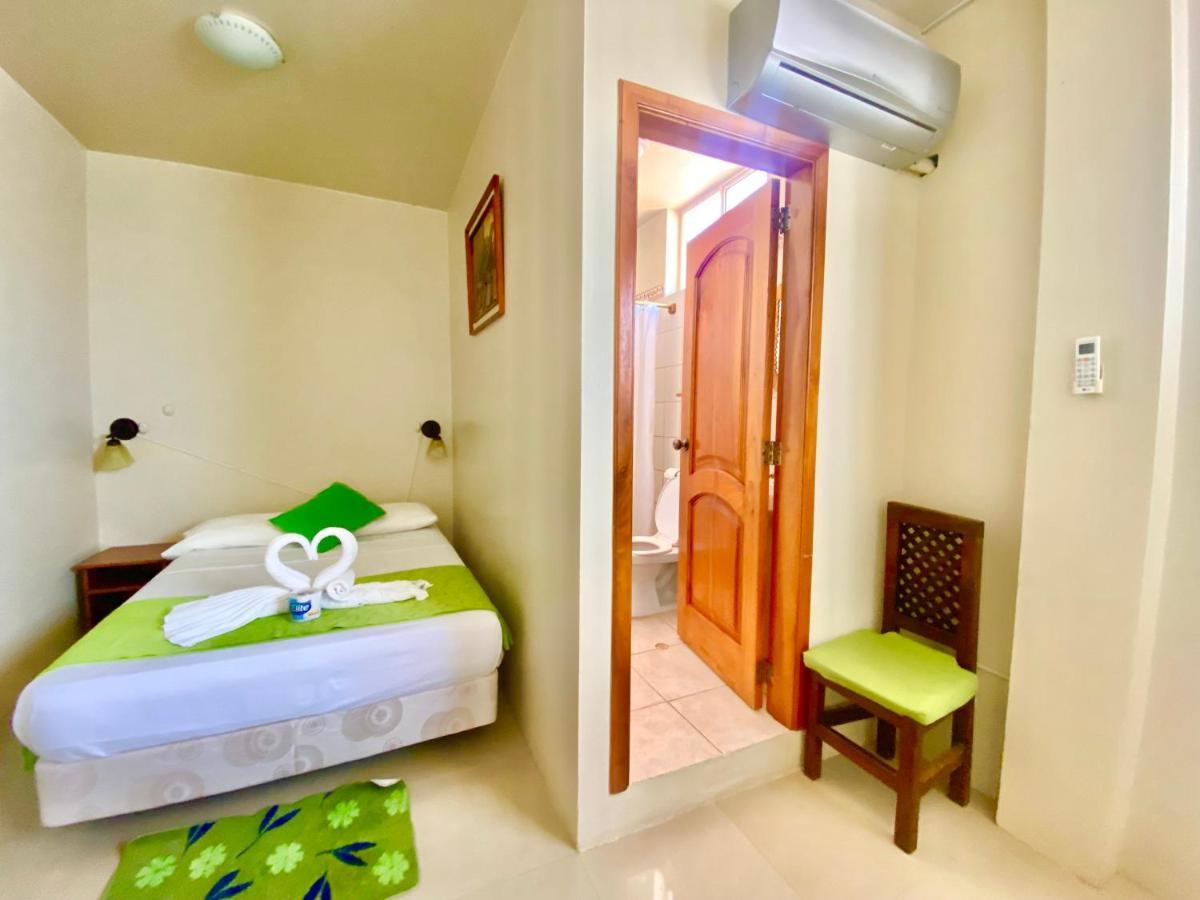 Hotel El Rincon De George à Puerto Villamil Extérieur photo