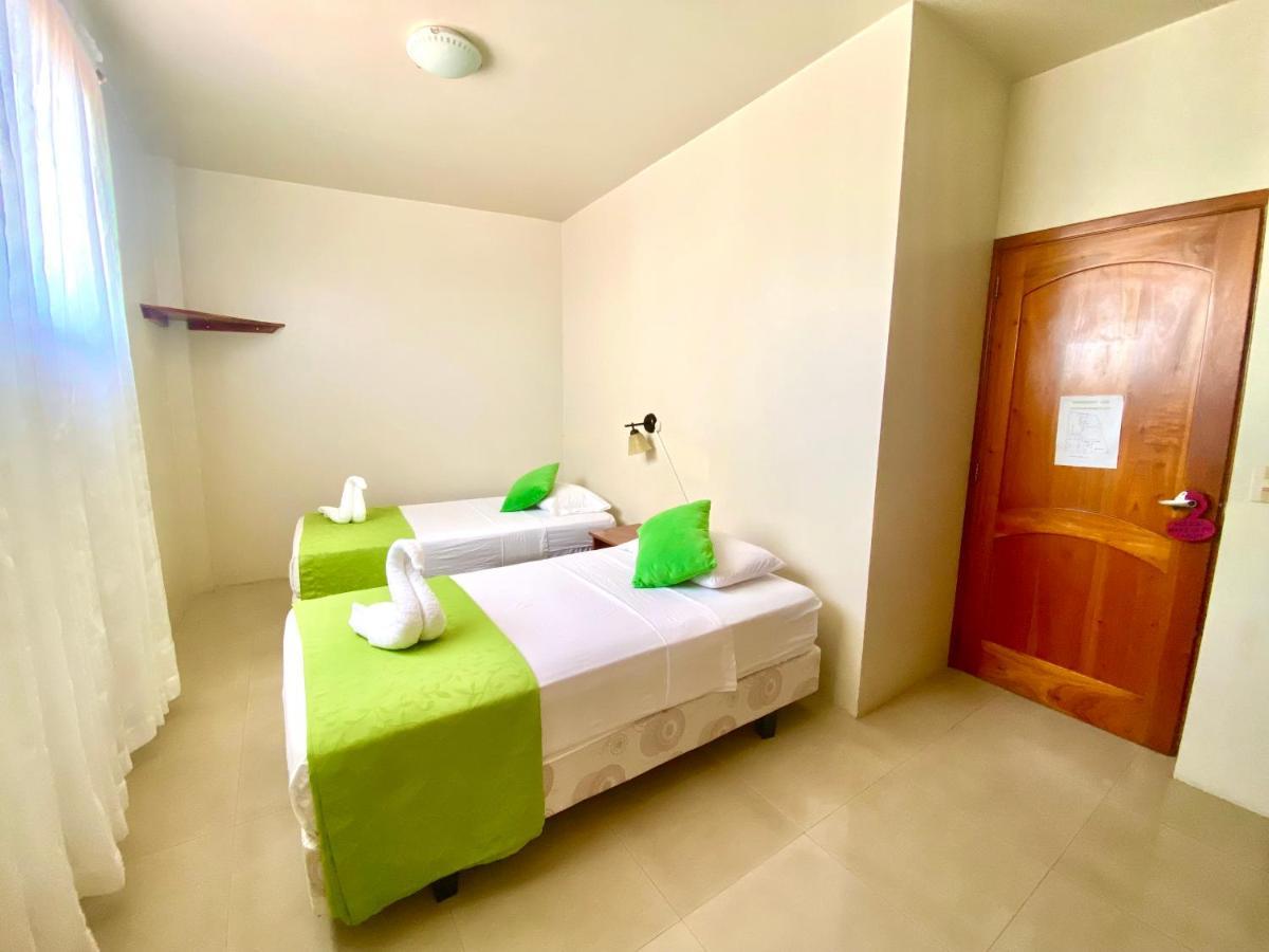 Hotel El Rincon De George à Puerto Villamil Extérieur photo